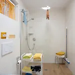 Gruenfelder 아파트