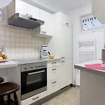 Gruenfelder 아파트 *